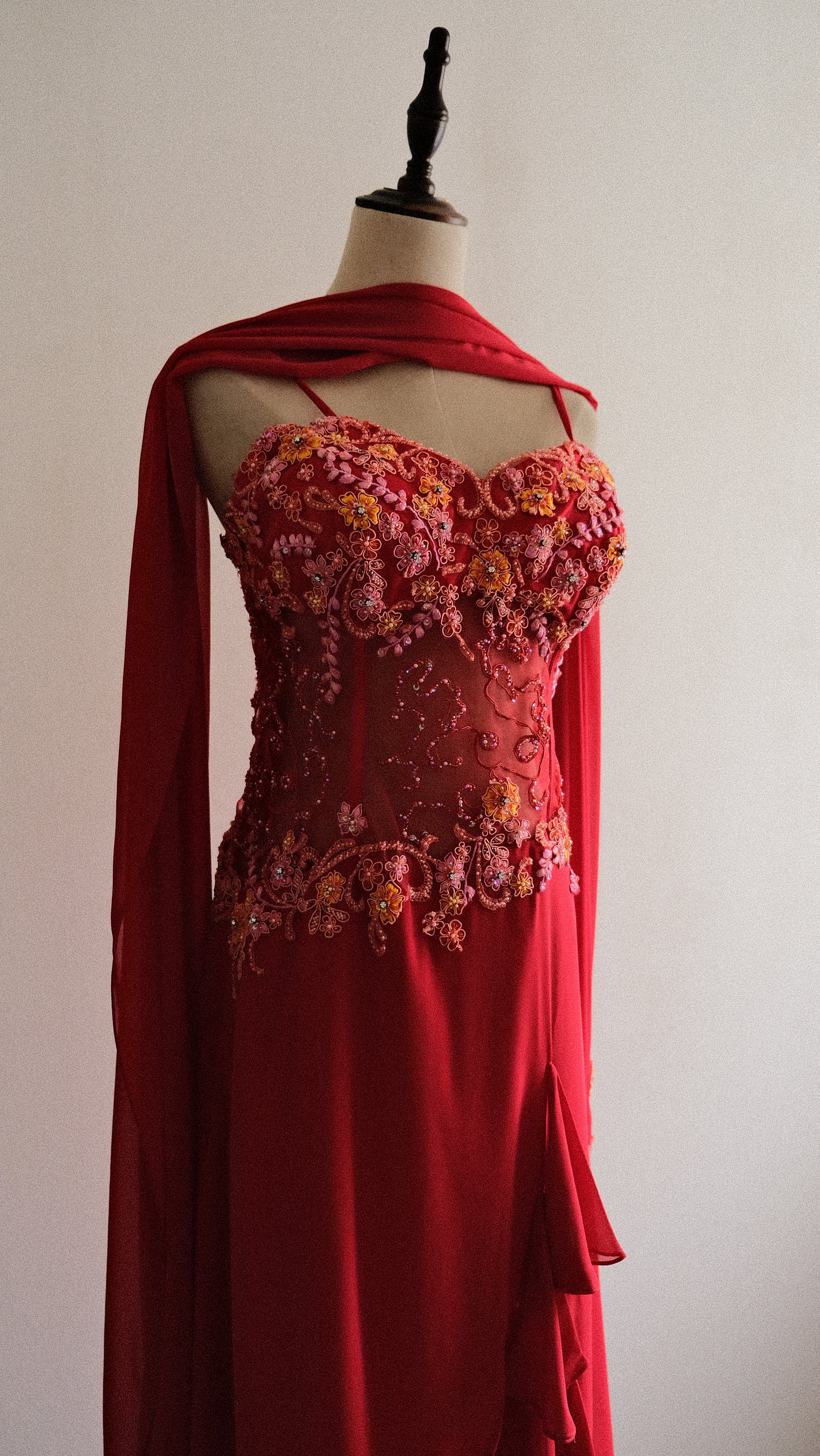 Rouge Serenade dress (S/M, M)