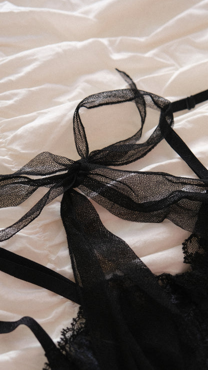 Vintage La Perla sheer ribbon bra (75B/34B)
