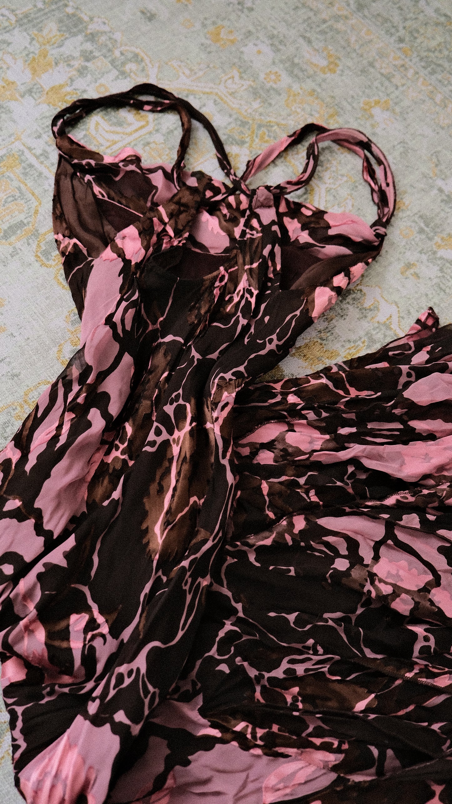 Romance flutter dress (M)
