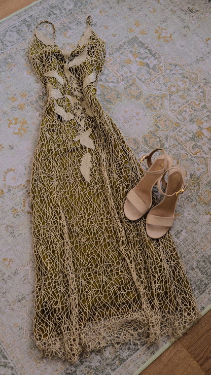 Olive fairytale dress (S/M, M)
