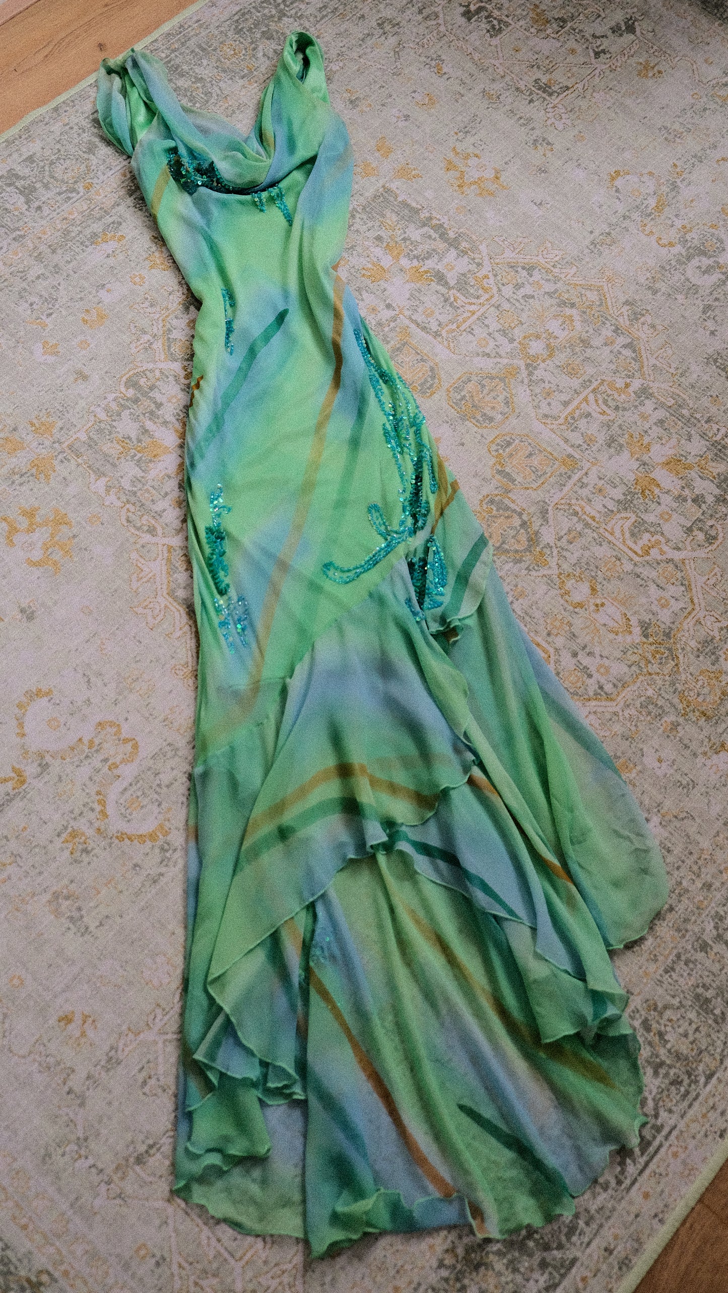 Emerald enchanted dress (M, M/L, L)