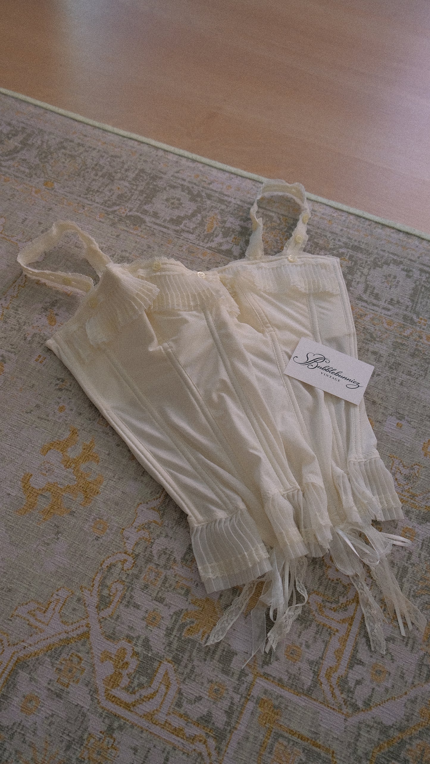 Vintage Chantal Thomass ruffle corset (80C/36C)