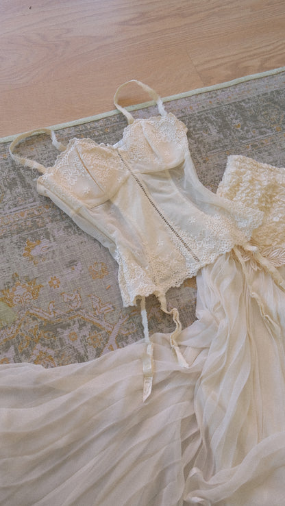 Vintage French bridal 3 piece set (S-M)