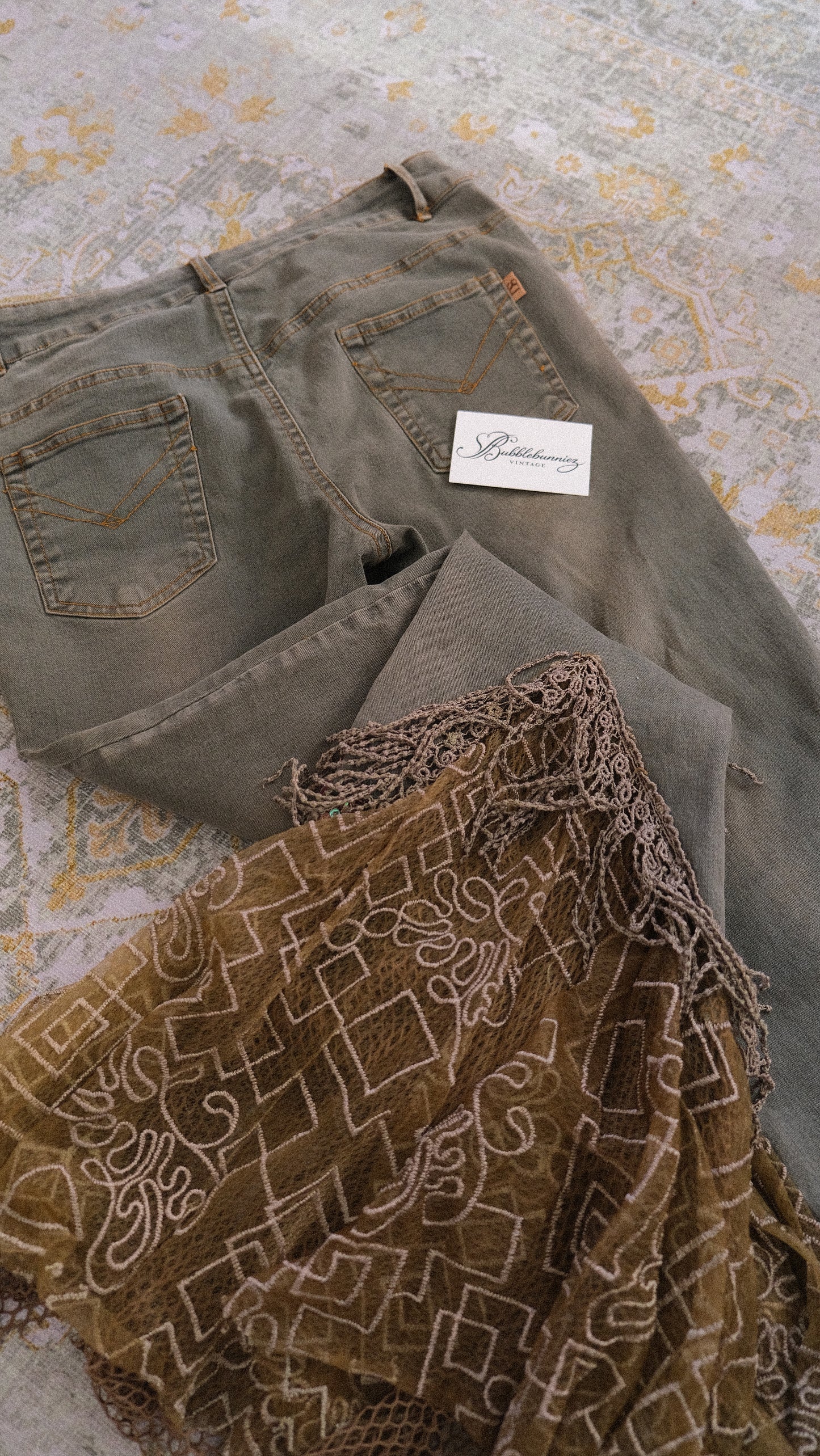Vintage flared flutter Daisy jeans (S/M-M)