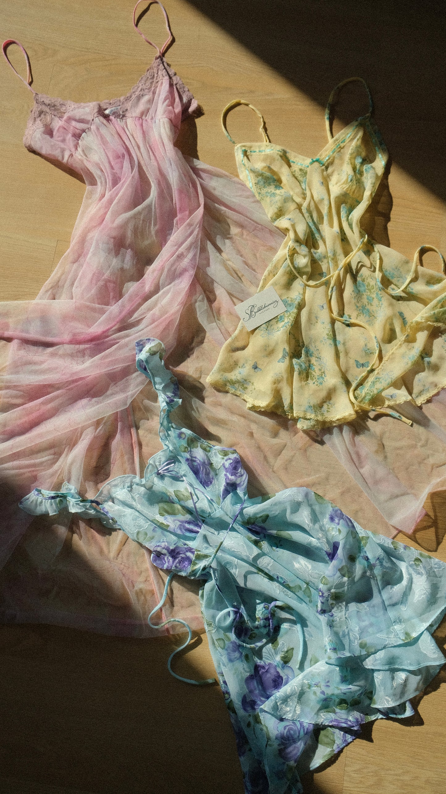 Vintage soft yellow butterfly babydoll (M)