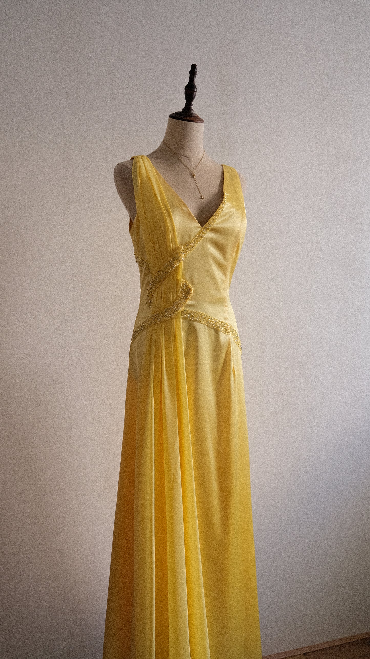 Sunflower yellow prom gown (M)