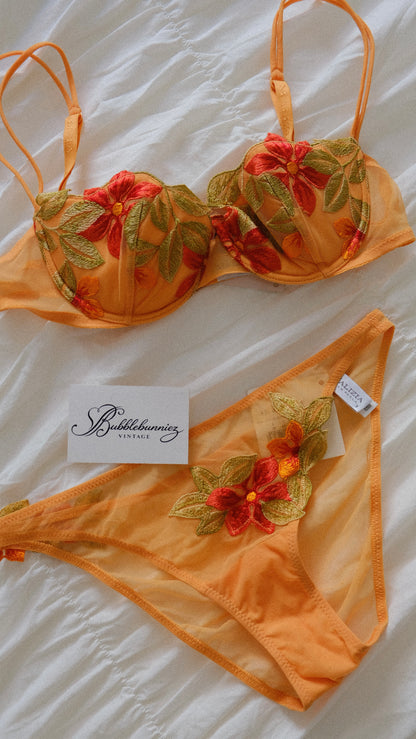 Vintage Malizia by La Perla orange floral lingerie set (34B/75B)