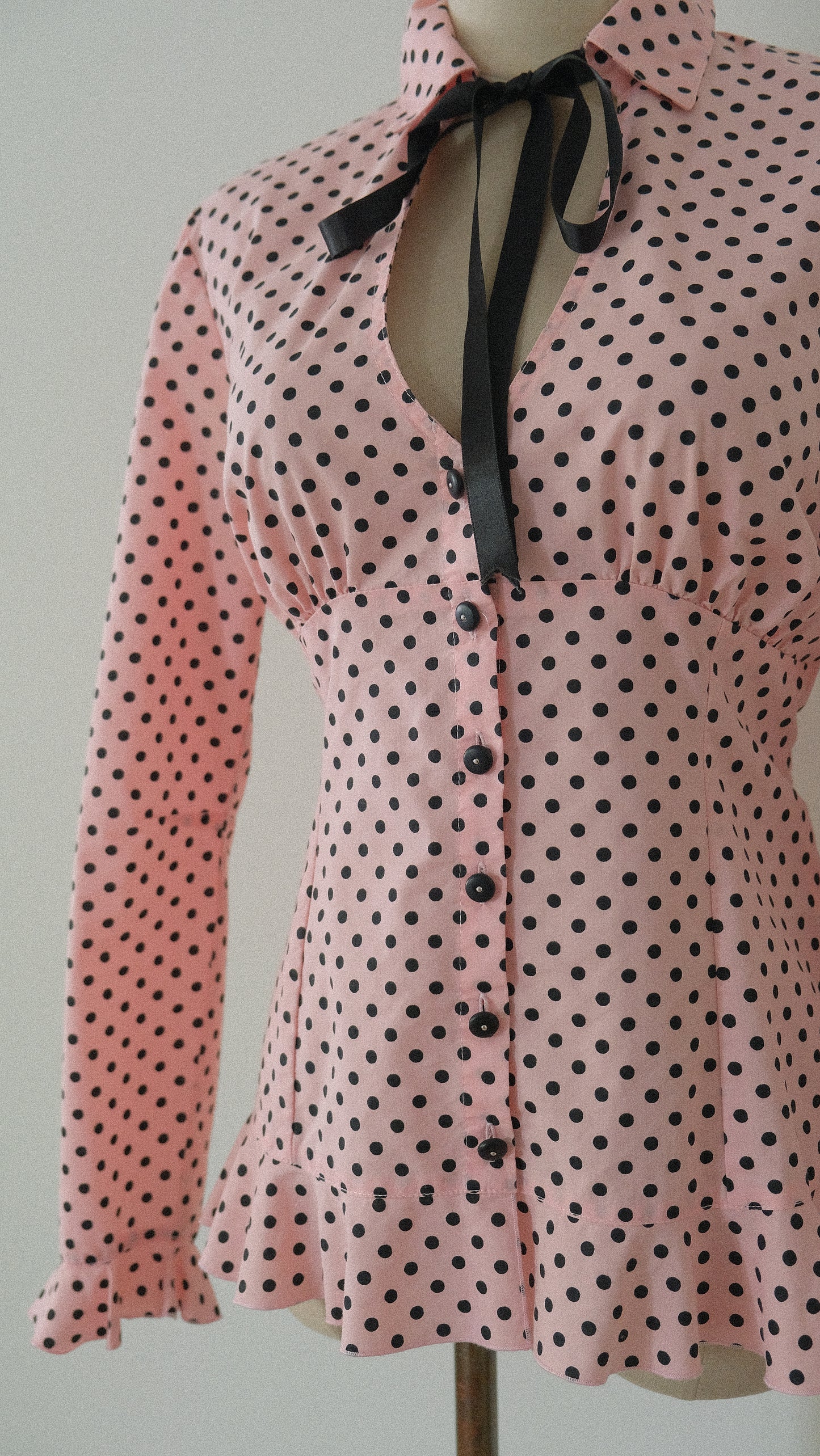 Vintage Chantal Thomass x 3Suisses soft pink polka dot blouse (S)