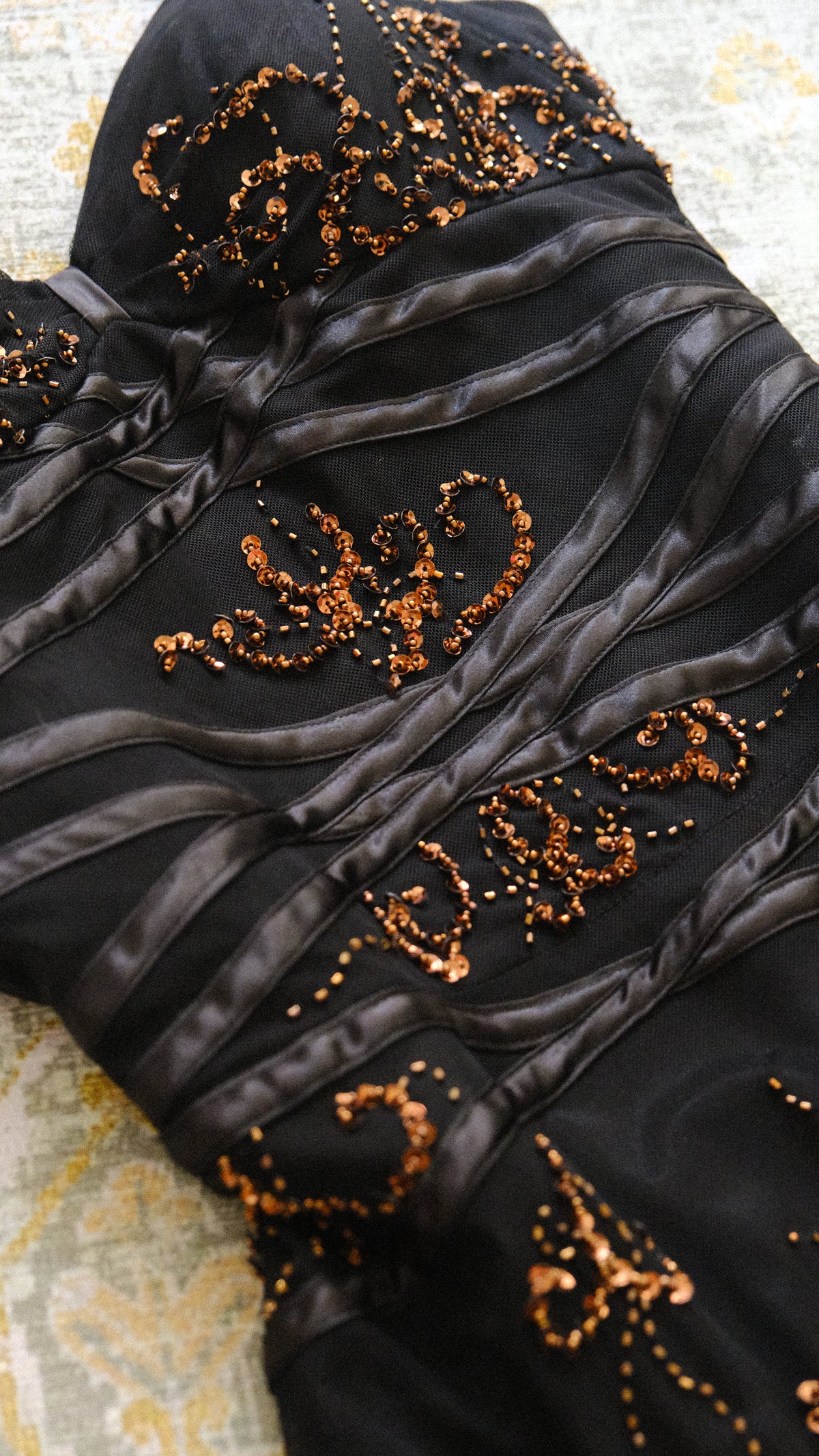 Vintage black & bronze flutter dress (M)