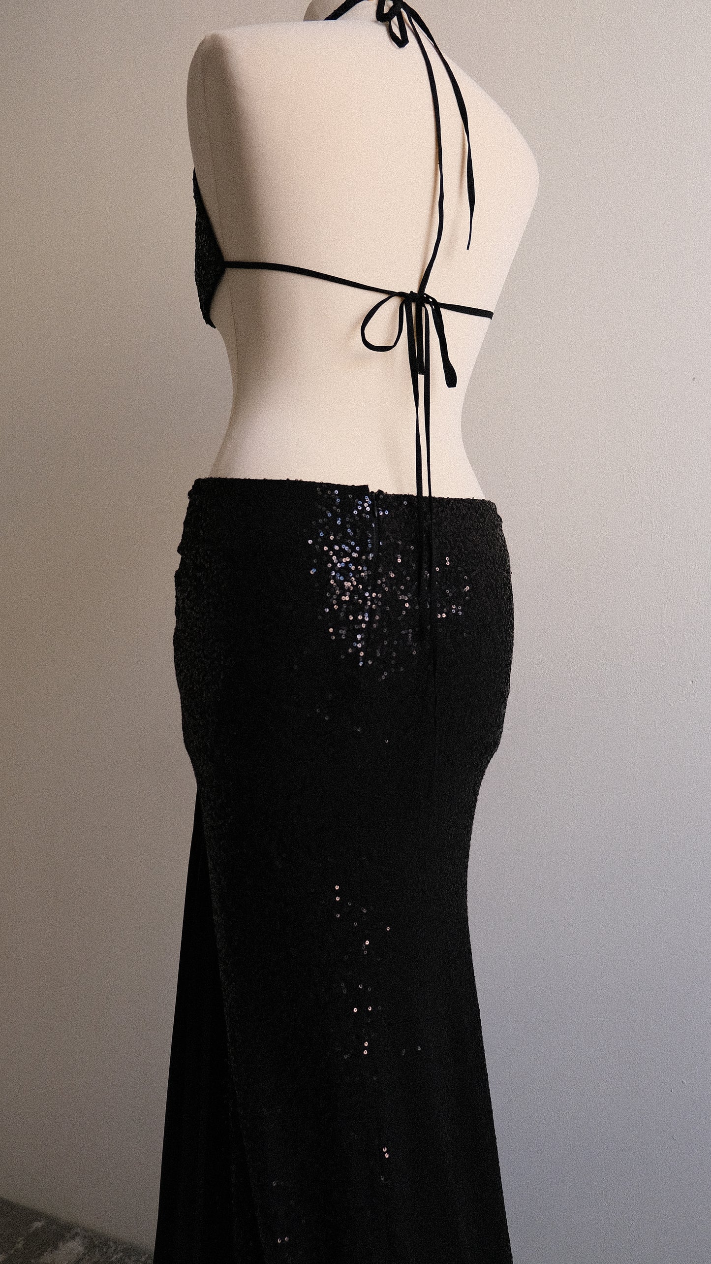 Blackout Beauty dress (S/M-L)