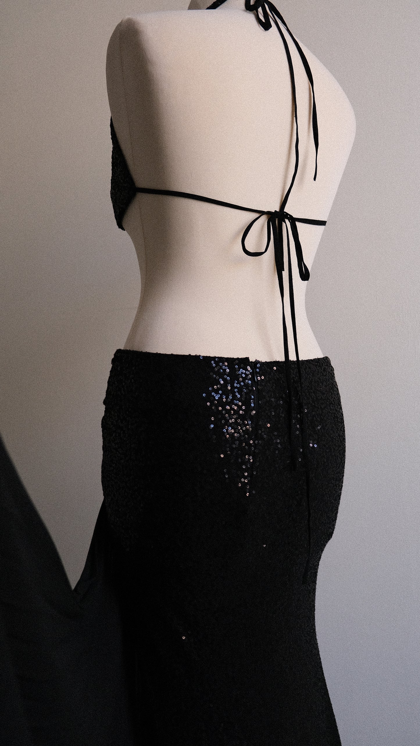 Blackout Beauty dress (S/M-L)