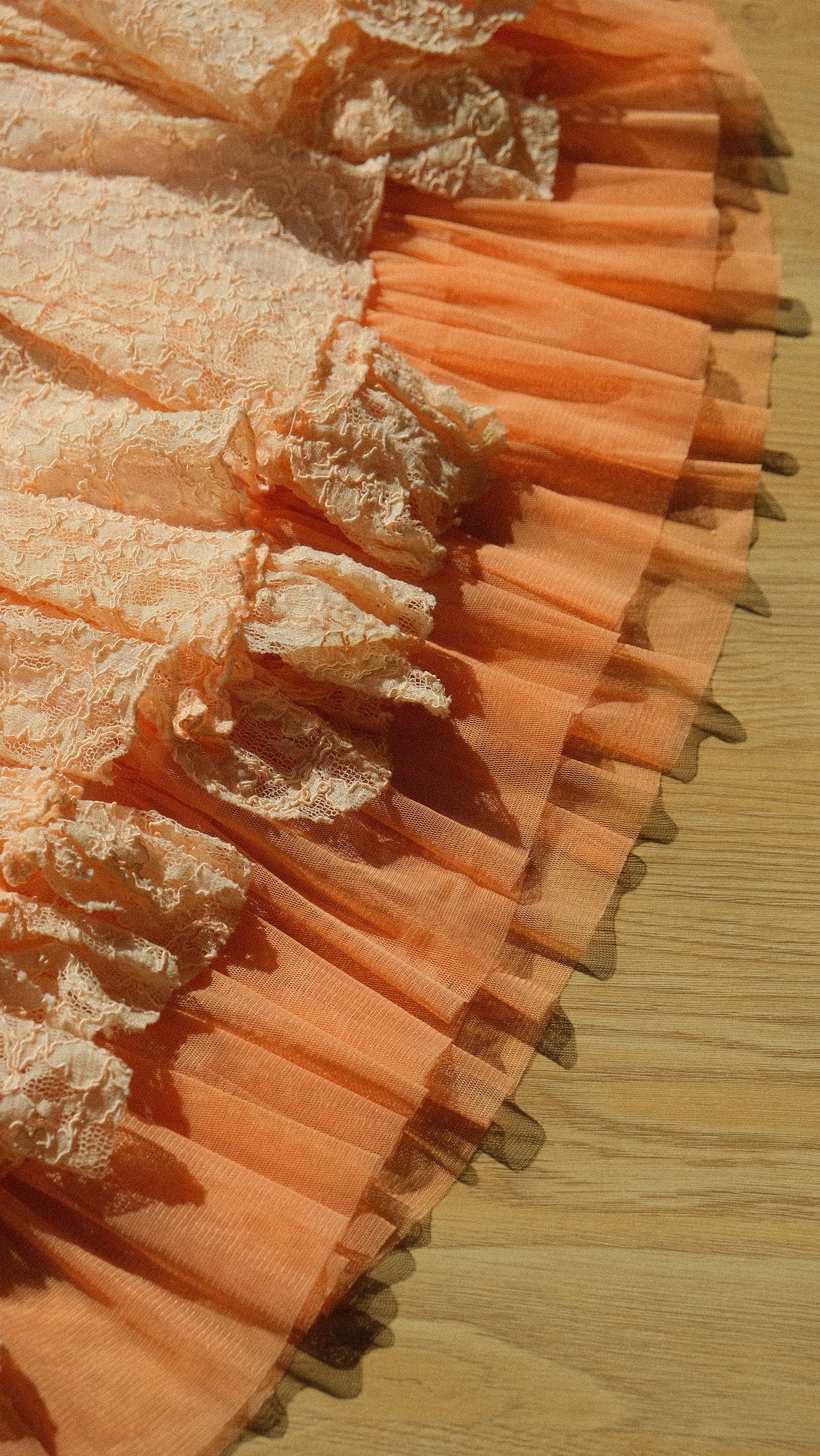 Vintage Spanish apricot 2 piece (M)