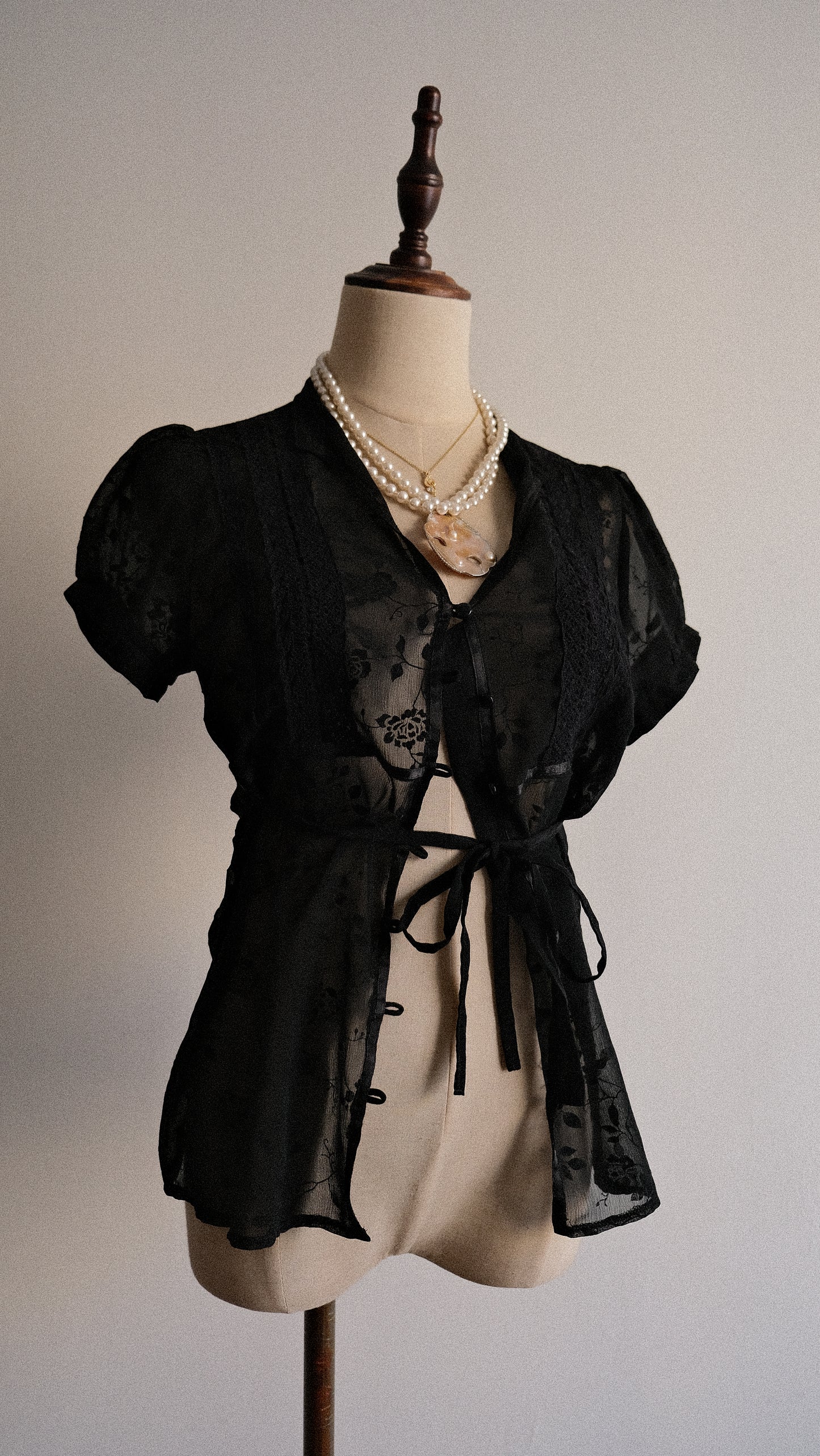 Vintage short sleeve blouse (M)