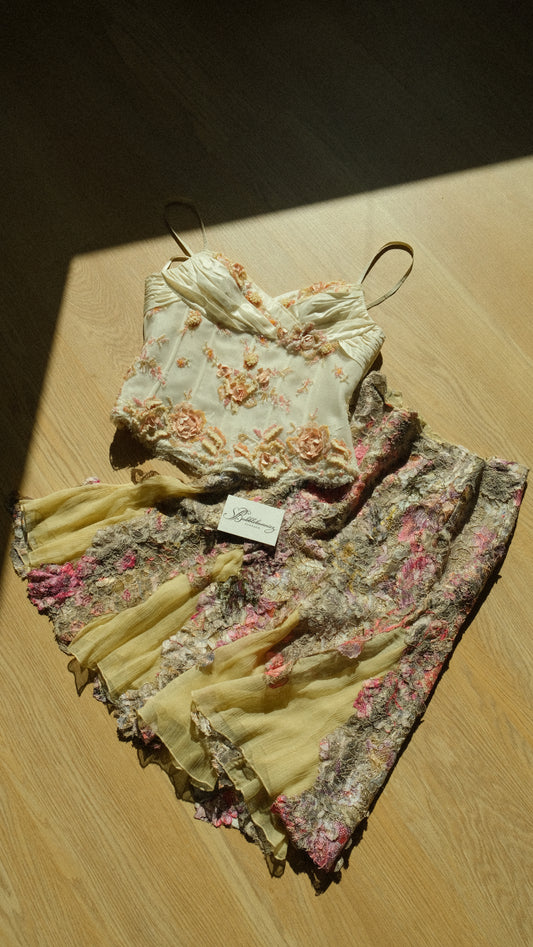 Vintage Italian ivory corset with a citrus touch (M-L)