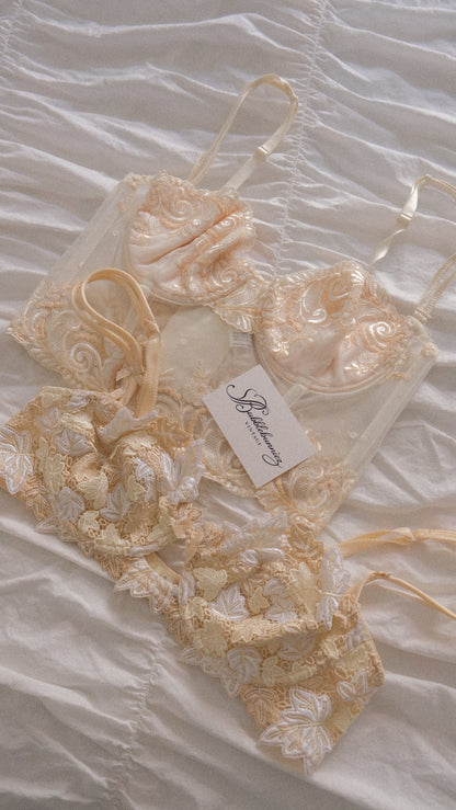 Vintage French butter yellow & ivory bra (36B/80B)