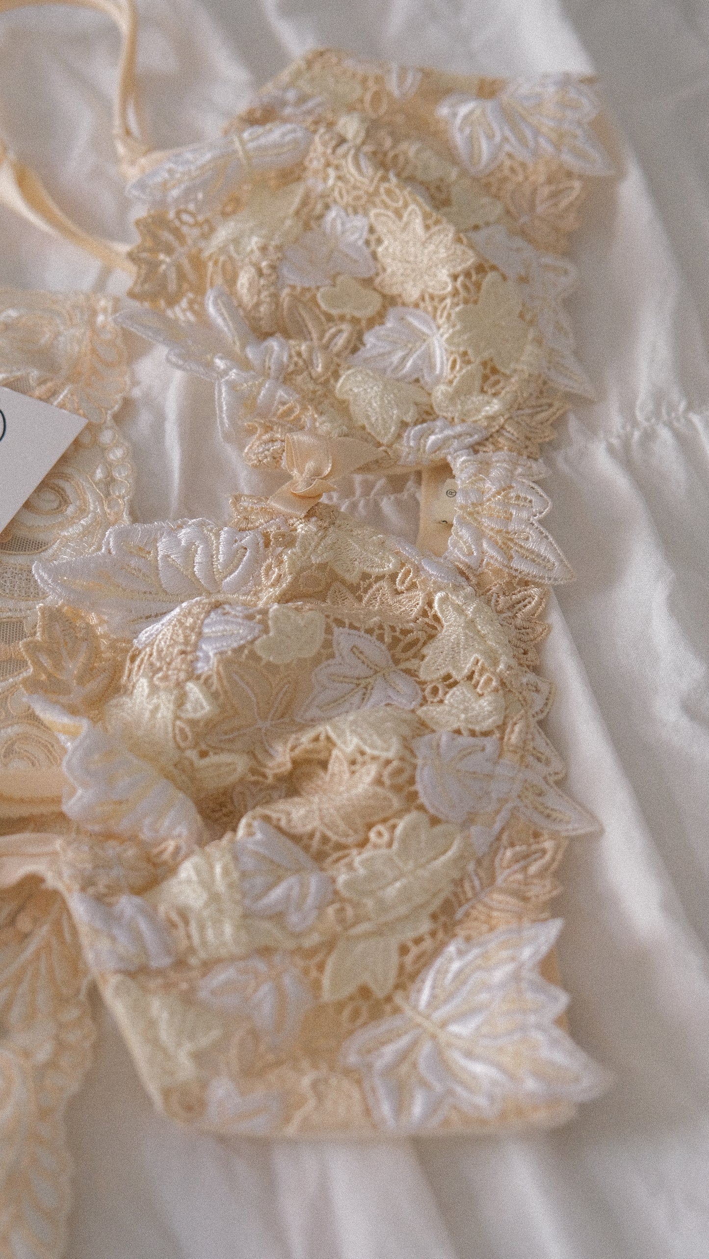 Vintage French butter yellow & ivory bra (36B/80B)