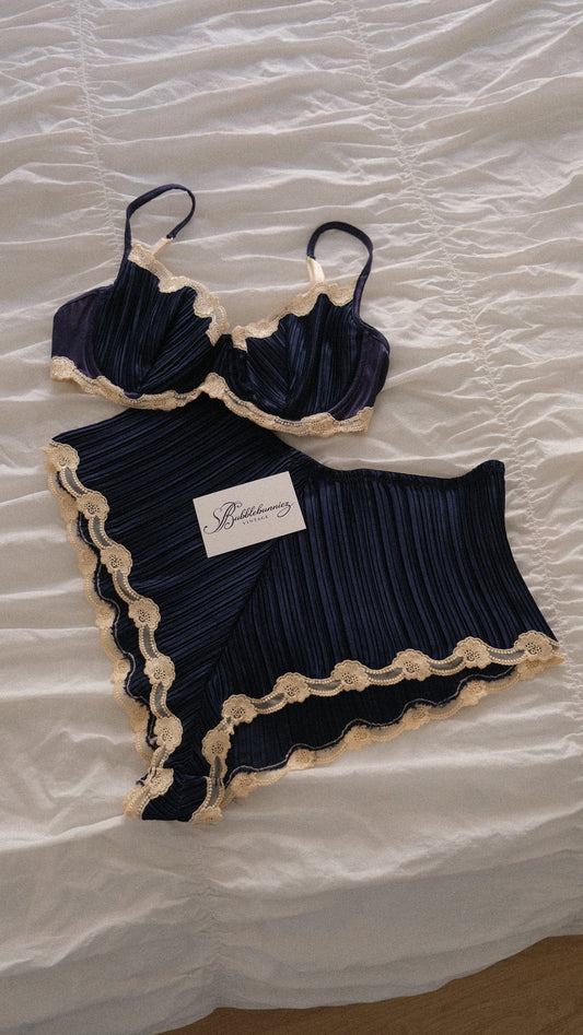 RARE Vintage 1996s La Perla navy blue lingerie set (M)