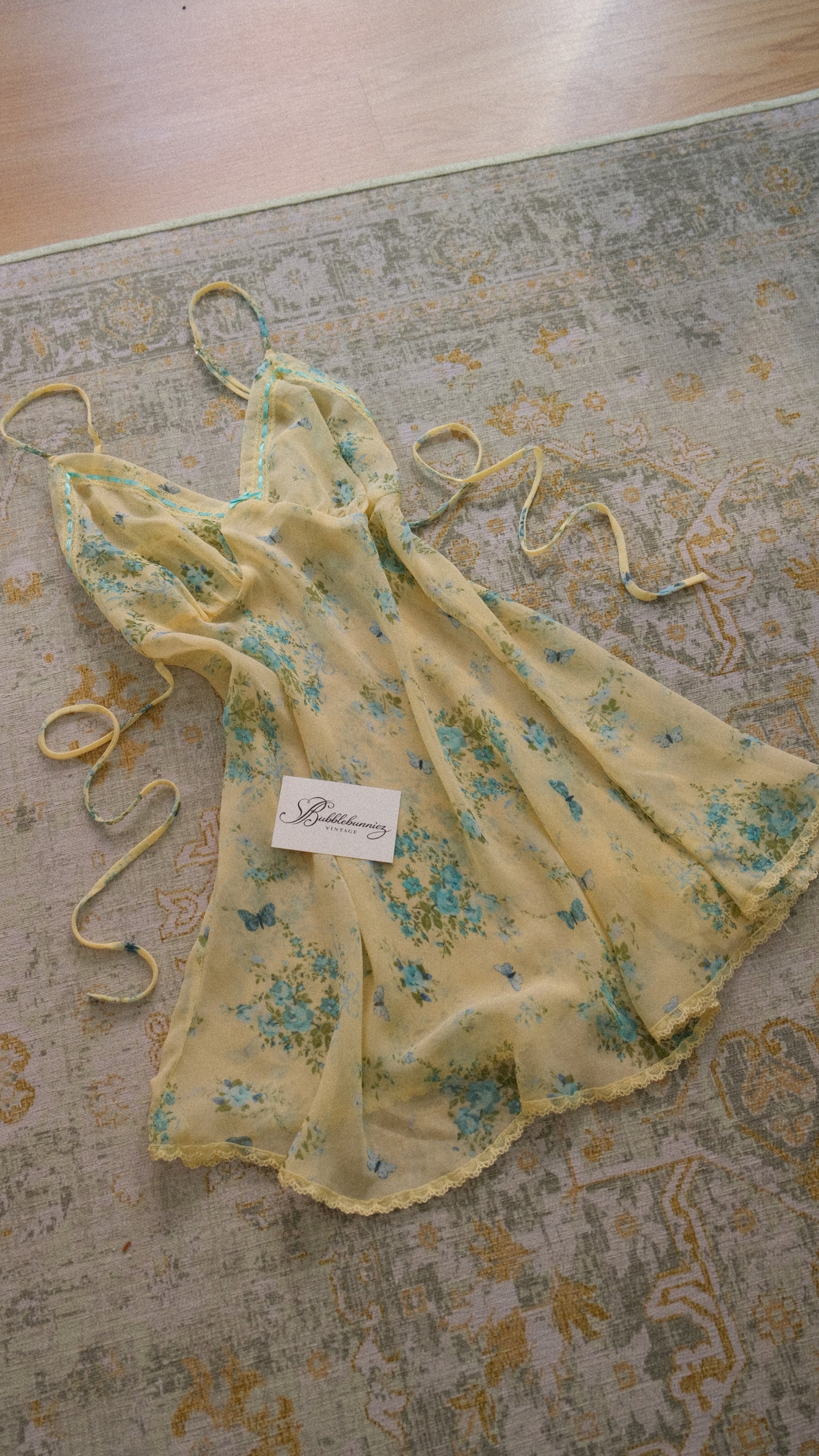 Vintage soft yellow butterfly babydoll (M)