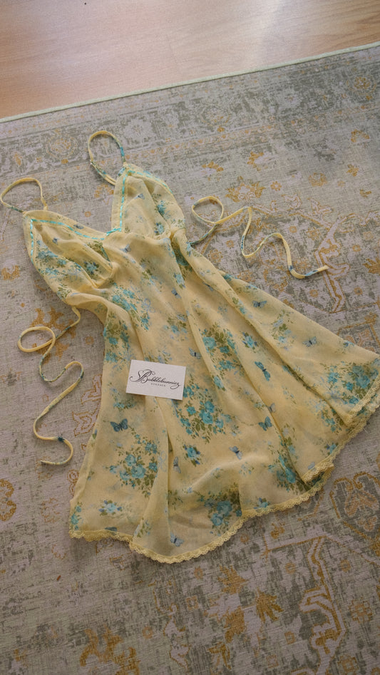 Vintage soft yellow butterfly babydoll (M)