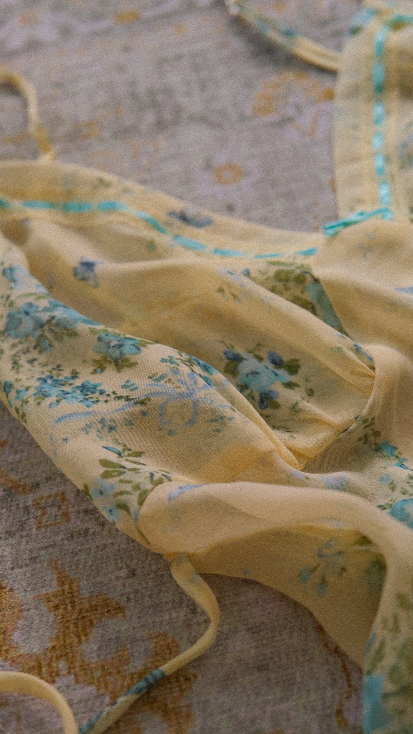 Vintage soft yellow butterfly babydoll (M)