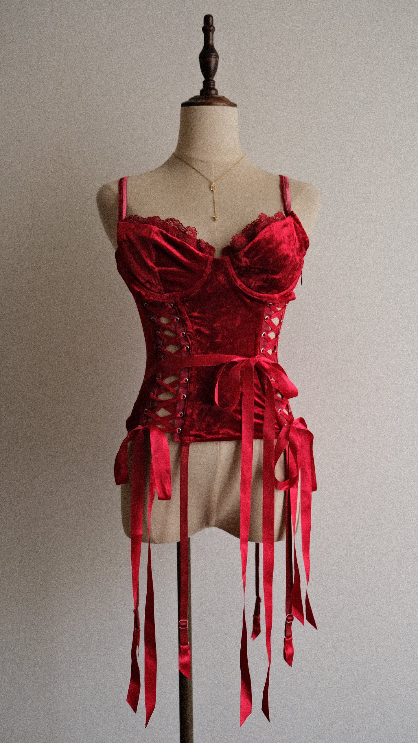 Vintage Red velours corset (XS-M)