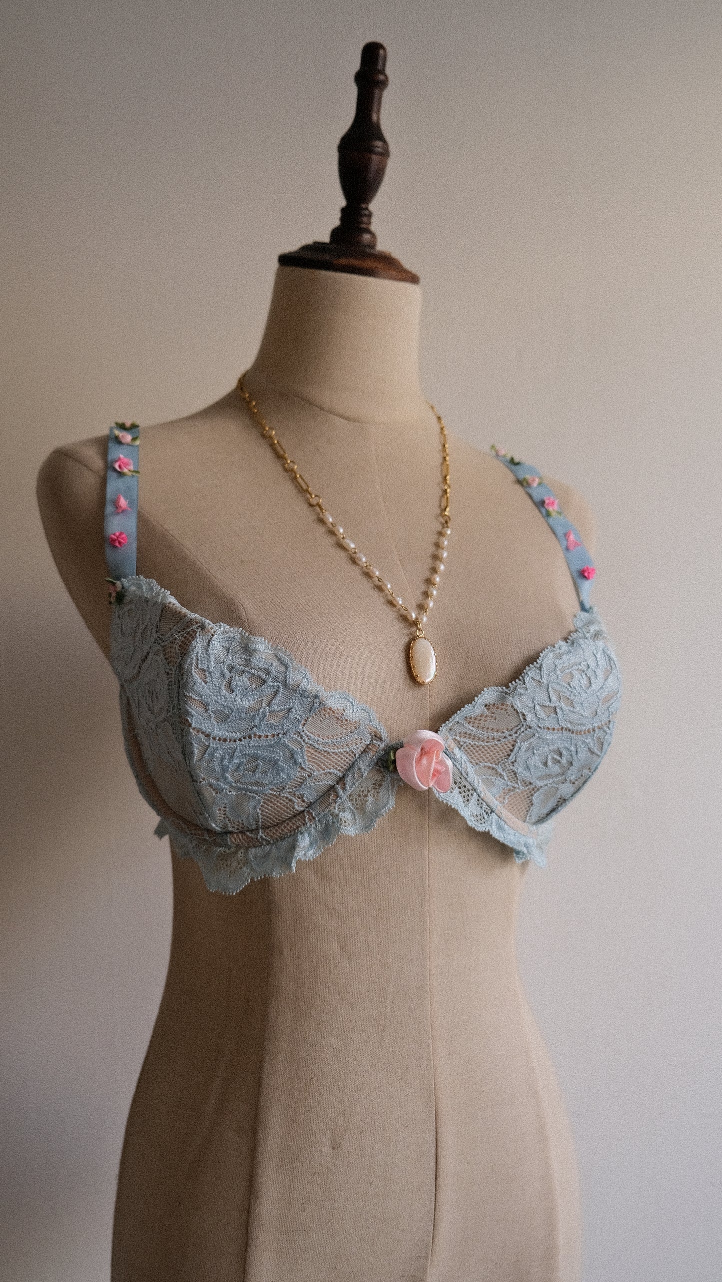 Vintage Chantal Thomass x Victoria’s Secret bra (36D/80D)