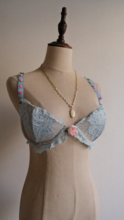 Vintage Chantal Thomass x Victoria’s Secret bra (36D/80D)