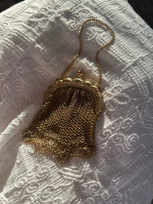 Vintage gold tone chain coin purse