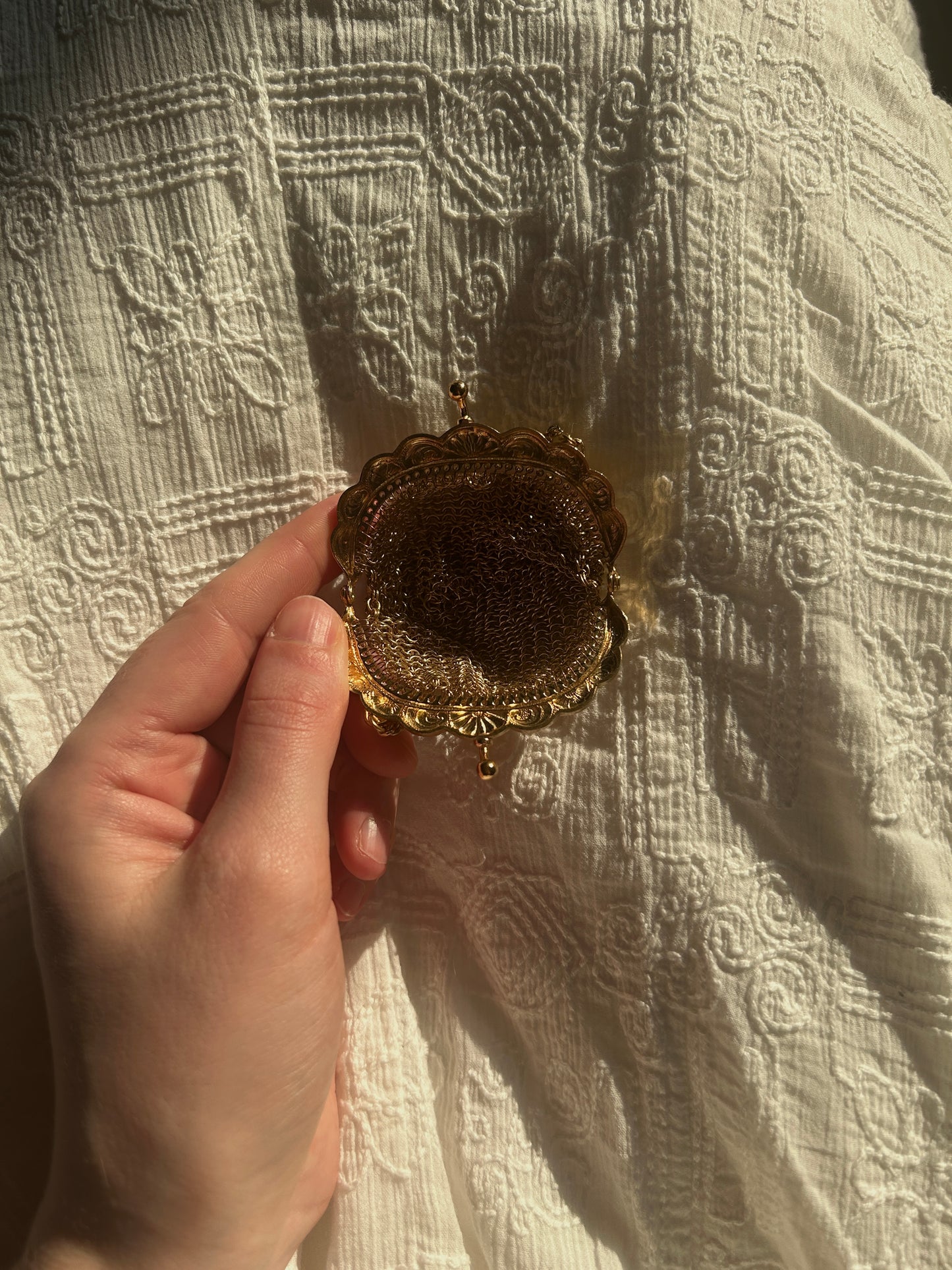 Vintage gold tone chain coin purse