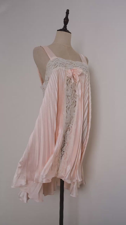 Vintage French pleated babydoll (M, M/L)