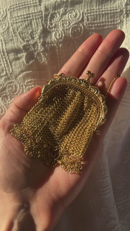 Vintage gold tone chain coin purse